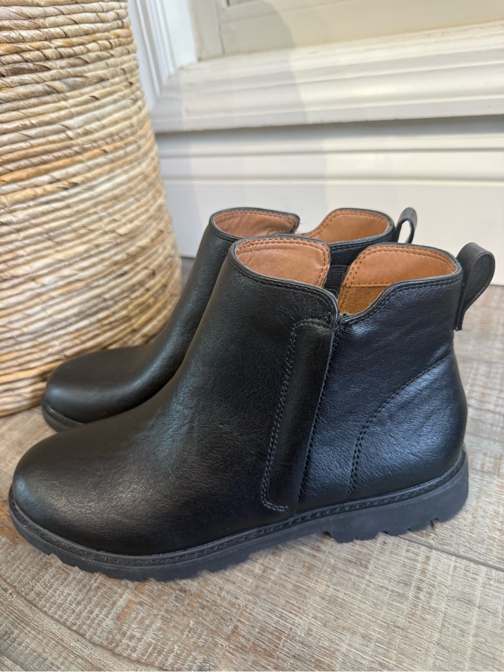 Eurosoft Side zip bootie sz8 like new